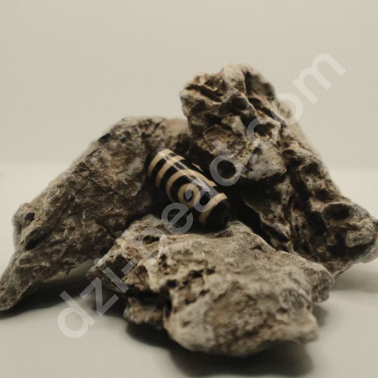 Minisize Two-Eyed Dzi Bead | Affection